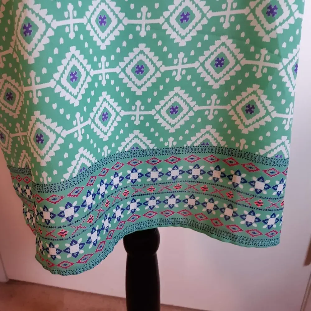 Everly Shift Dress Seafoam Green w/ contrasting borders 3/4 sleeve Size M - Picture 4 of 6